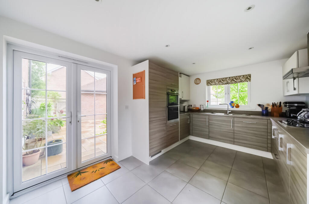 House in Arun, Barnham and Eastergate - View 5