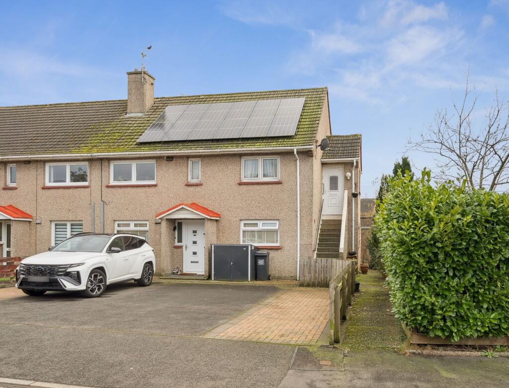 Main image of property: 19 Fraser Avenue, Helensburgh, G84 8QP