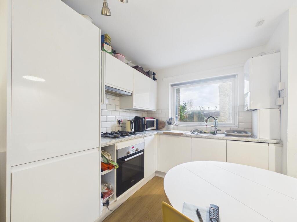 Apartment in London - View 2