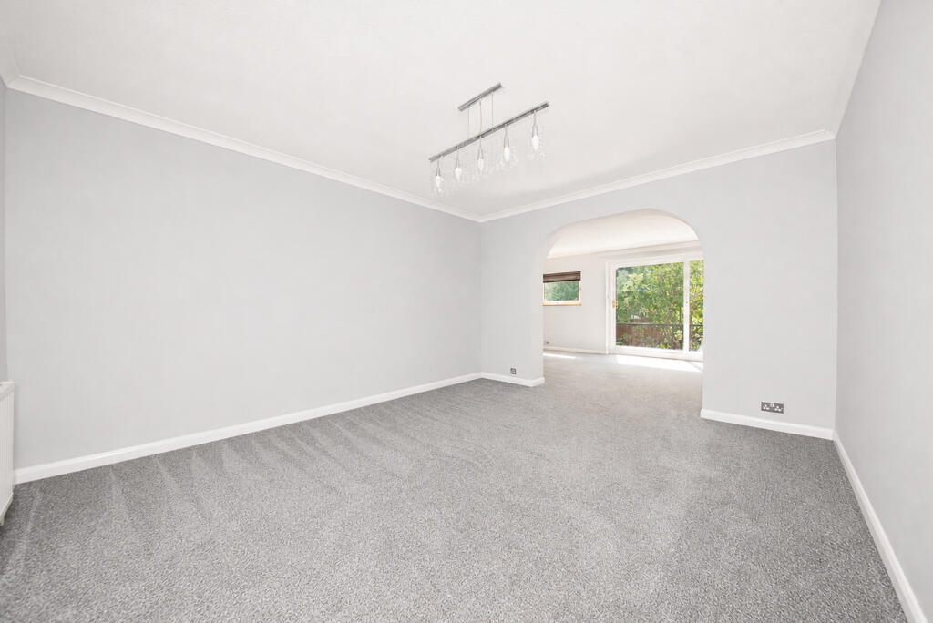 House in Slough - View 5