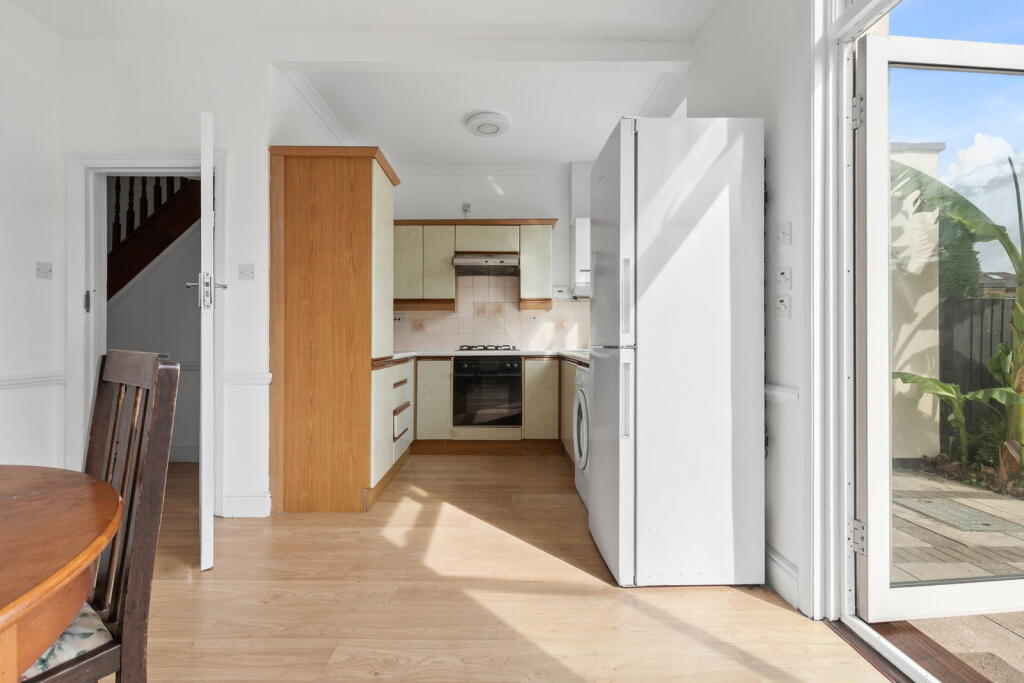 House in London, New Malden - More