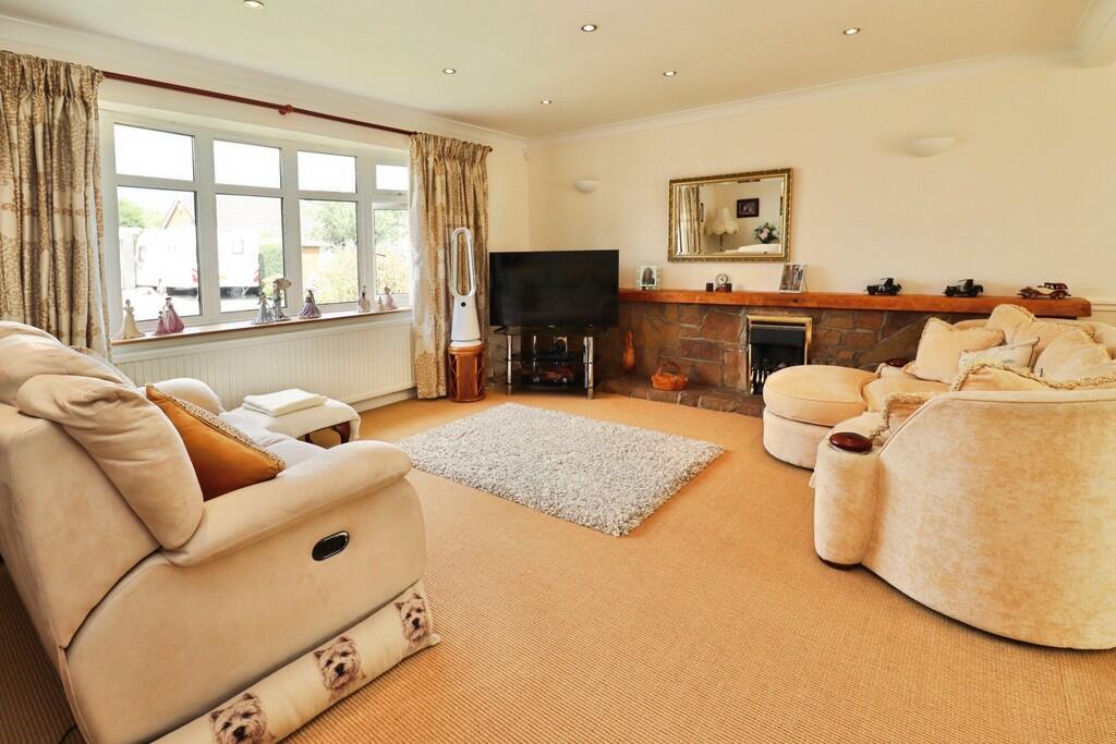 House in West Lindsey, Sudbrooke CP - View 3