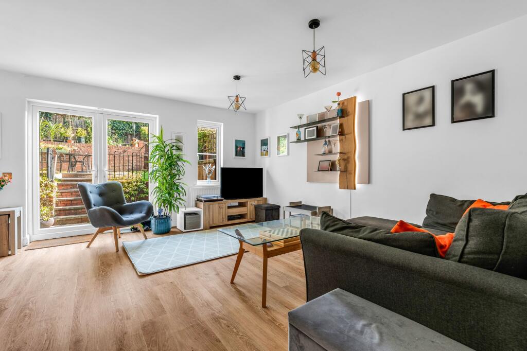 House in Stevenage - View 2