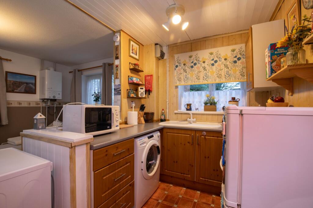 Fairhaven Close, St. Mellons, CF3 photo 3