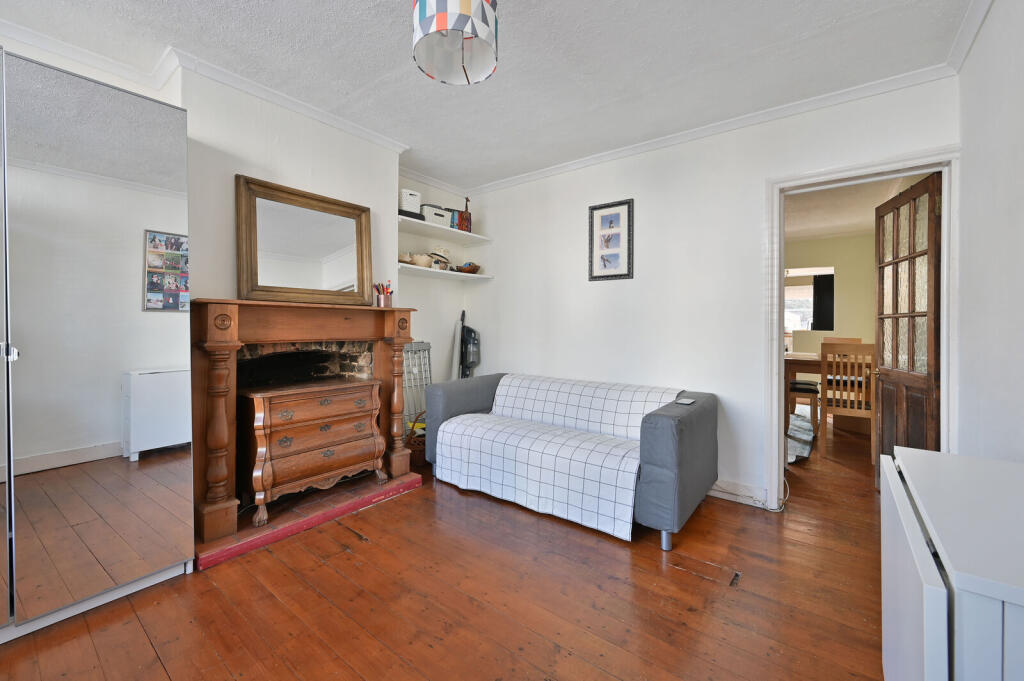 House in Watford - View 4