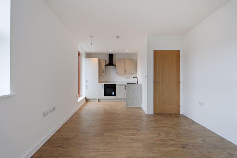 Apartment in Sheffield, Wicker, City Centre - View 5