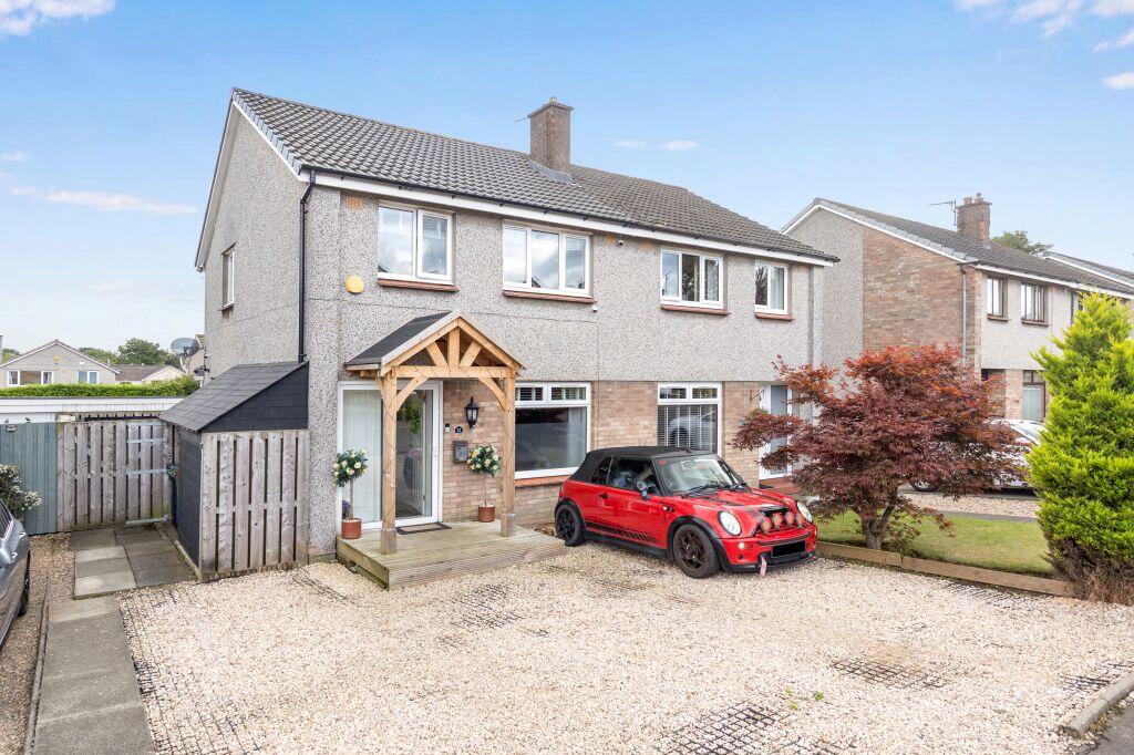 Main image of property: 11 Saint Kentigern Road, Penicuik, EH26 9AE