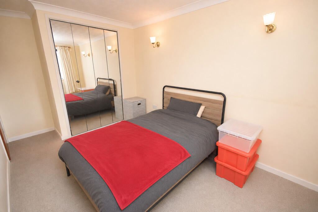 Apartment in Whitchurch - View 5