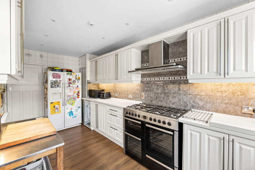House in Croydon - More