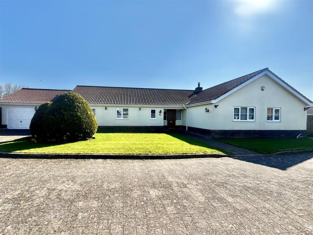 Main image of property: Knevetts Close, Stradbroke, Eye