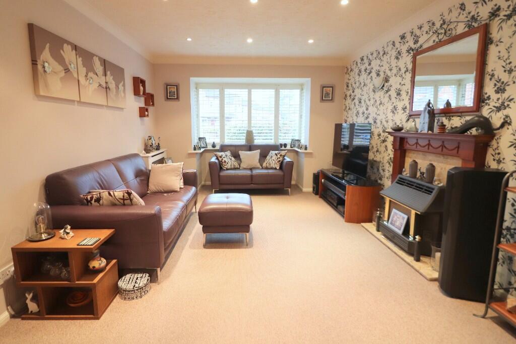 Grange Road, Barton Le Clay, Bedfordshire, MK45 4RE photo 4
