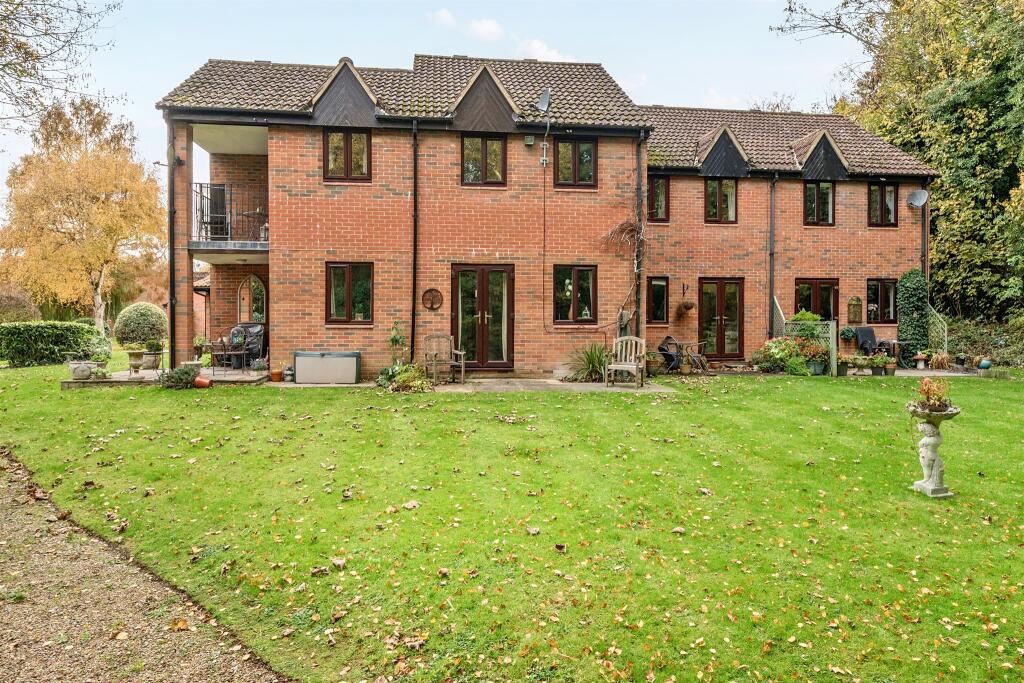 Additional image 18 of The Beeches, Park Street, St. Albans