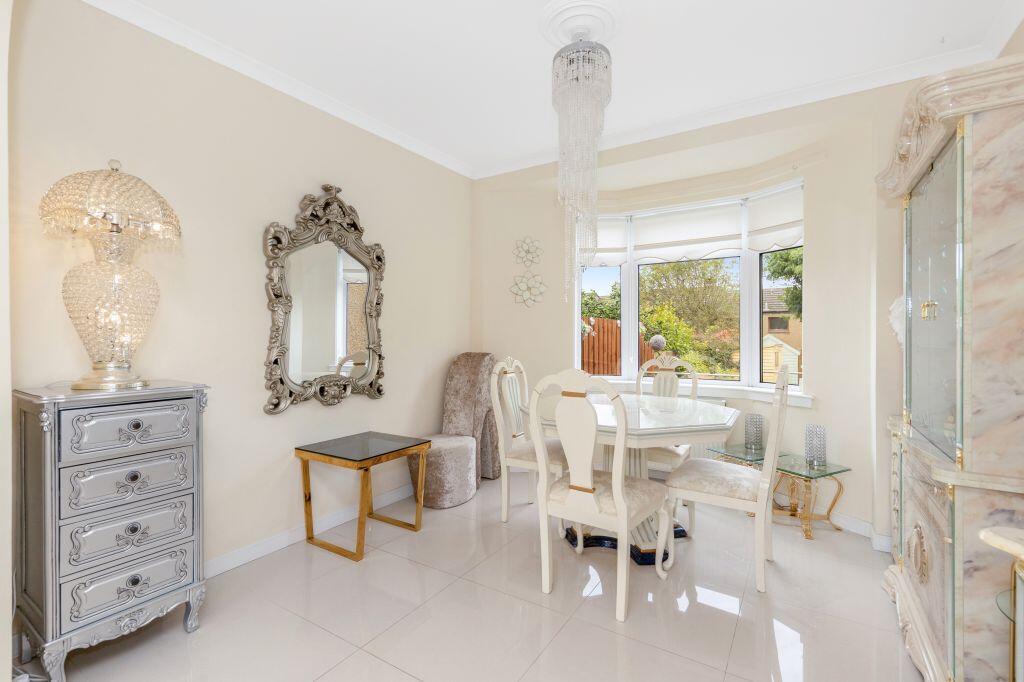 House in Edinburgh, East Craigs - View 4