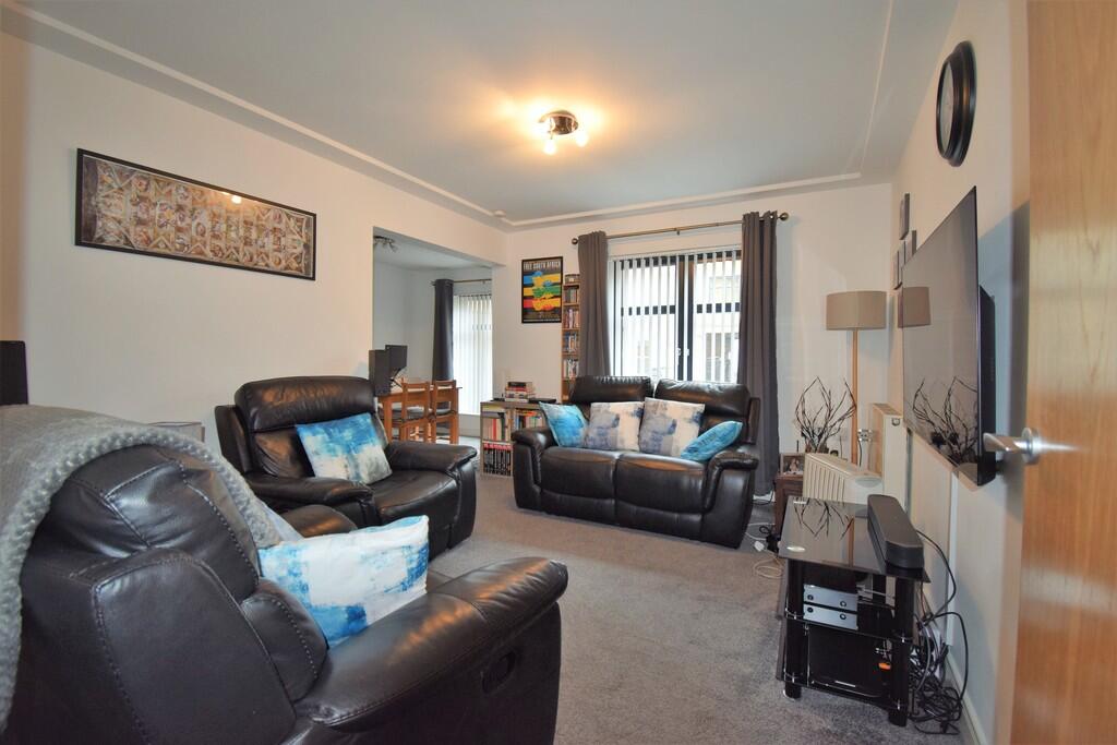 Apartment in Hull, Old Town - View 2