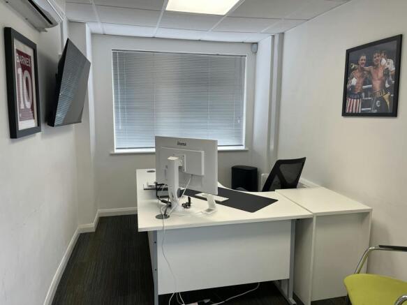 Photo 3