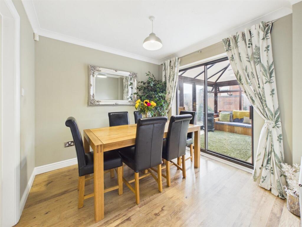 House in Gloucester - View 4