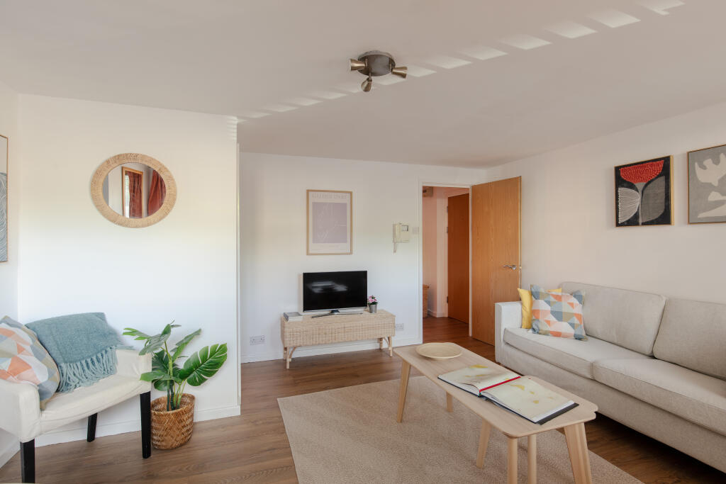 Apartment in London - View 4