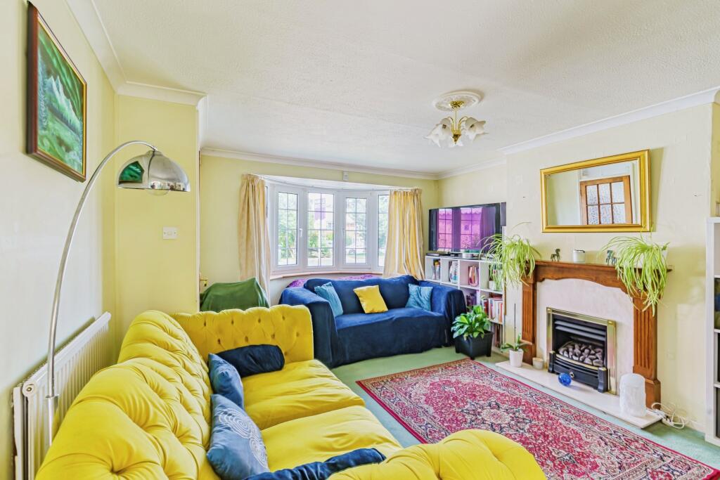 House in Crawley, Southgate - View 2