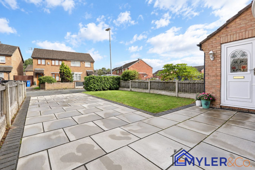 House in Widnes, Halton - View 2