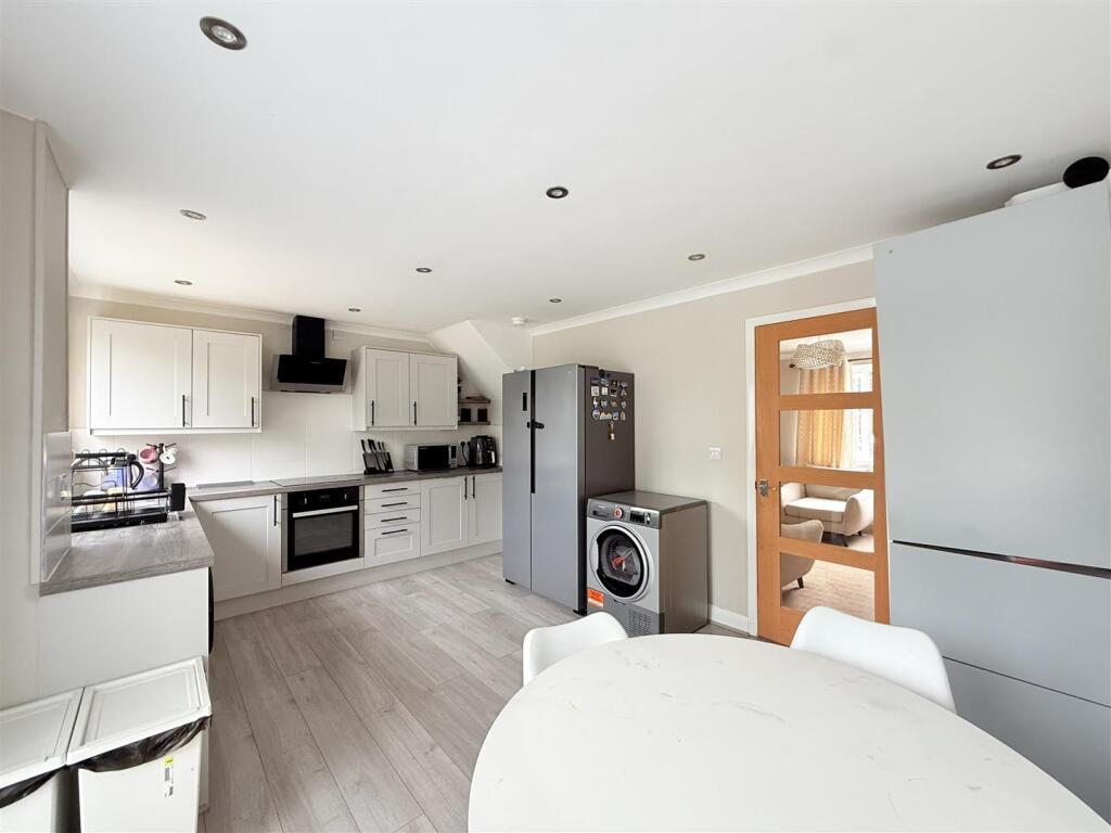 House in Tameside, Greater Manchester - View 4