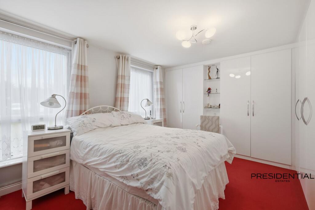 Ashton Court, 2 Connington Crescent, E4 photo 3