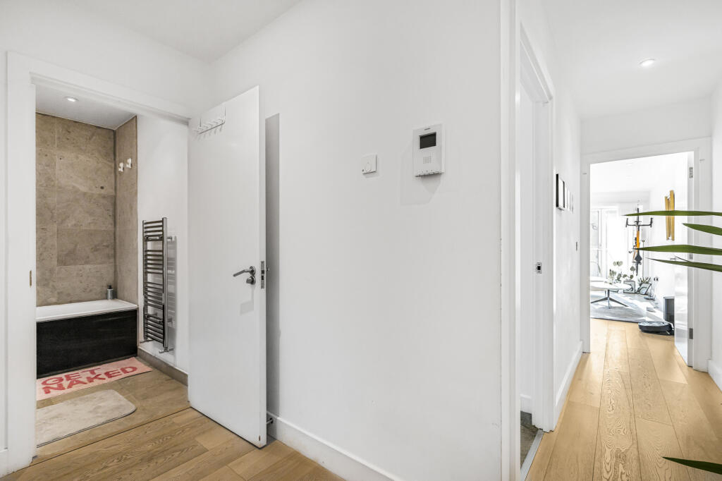 Apartment in London - View 4