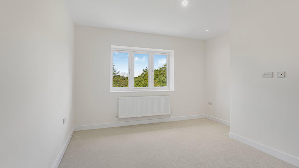 Additional image 24 of New Road, B47