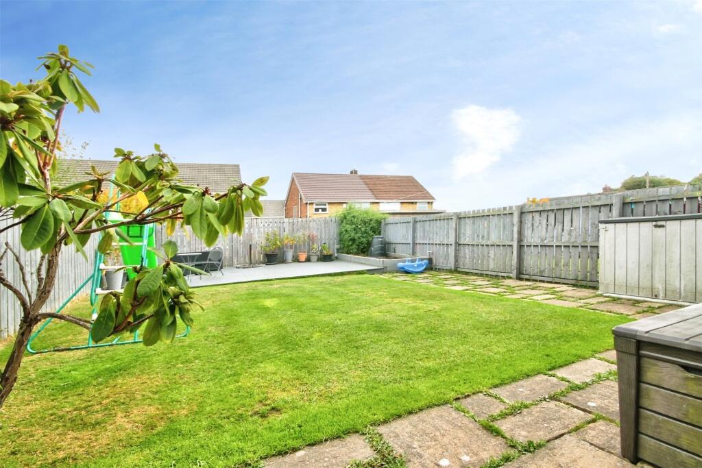 Derwentwater Avenue, Garden Farm, Chester le Street, DH2 photo 2