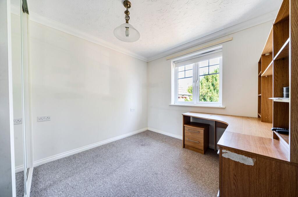Apartment in Havant, Hampshire - View 4