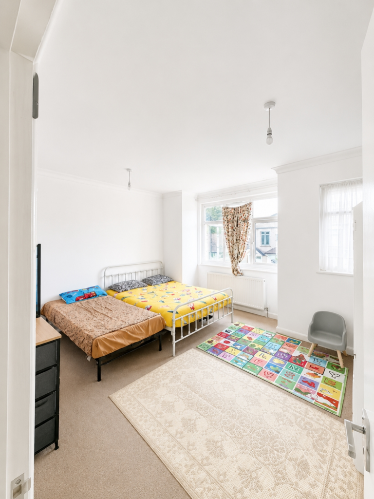 House in Harrow - View 4