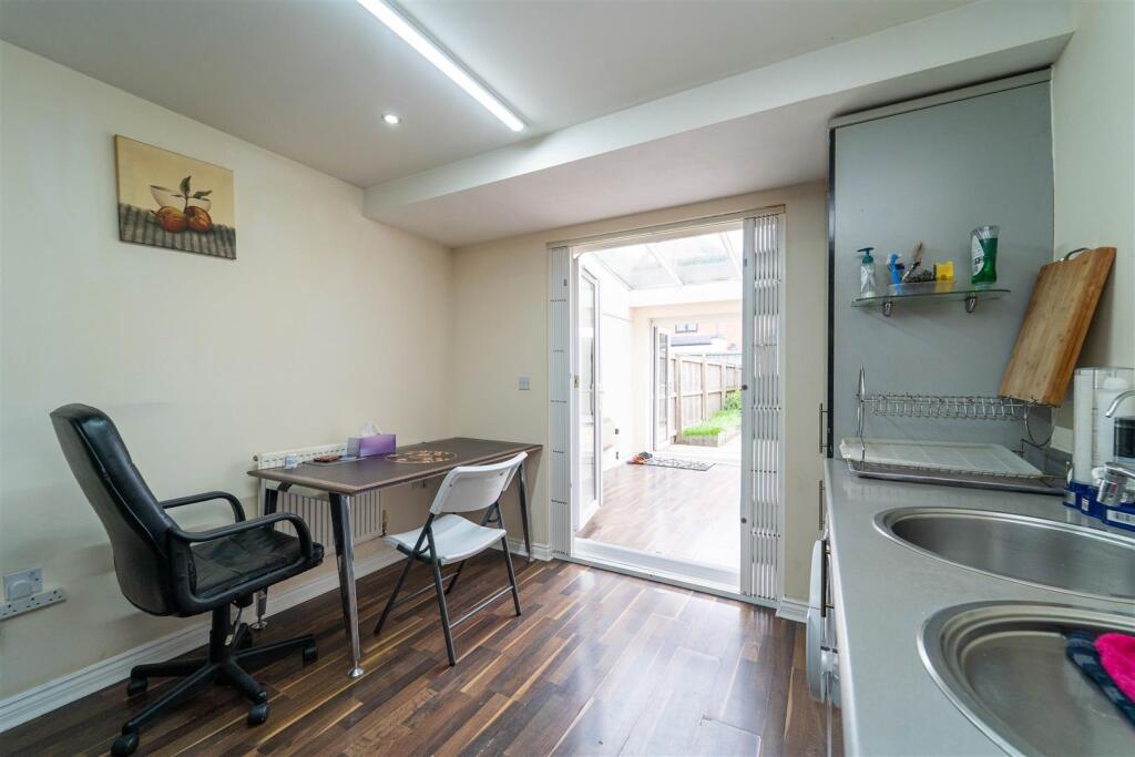 House in Manchester, Greater Manchester - View 5