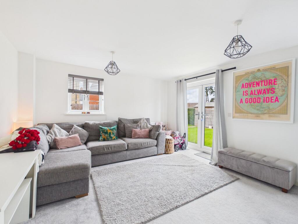 House in Towcester, West Northamptonshire - View 5