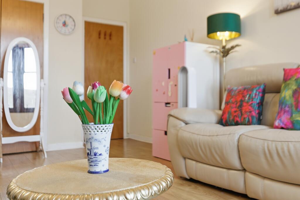 Apartment in Glasgow - More