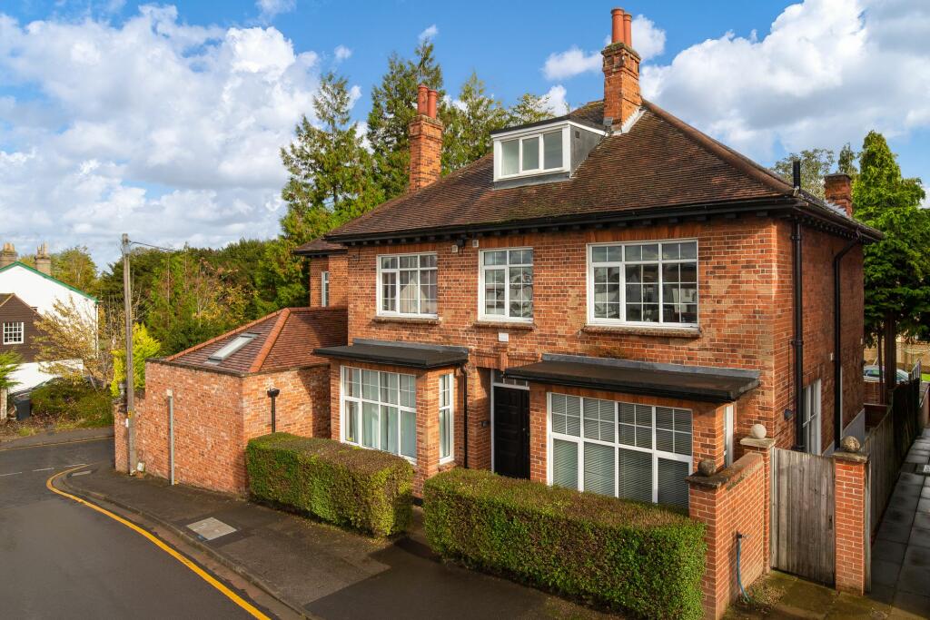 Main image of property: The Warren, Royston, SG8