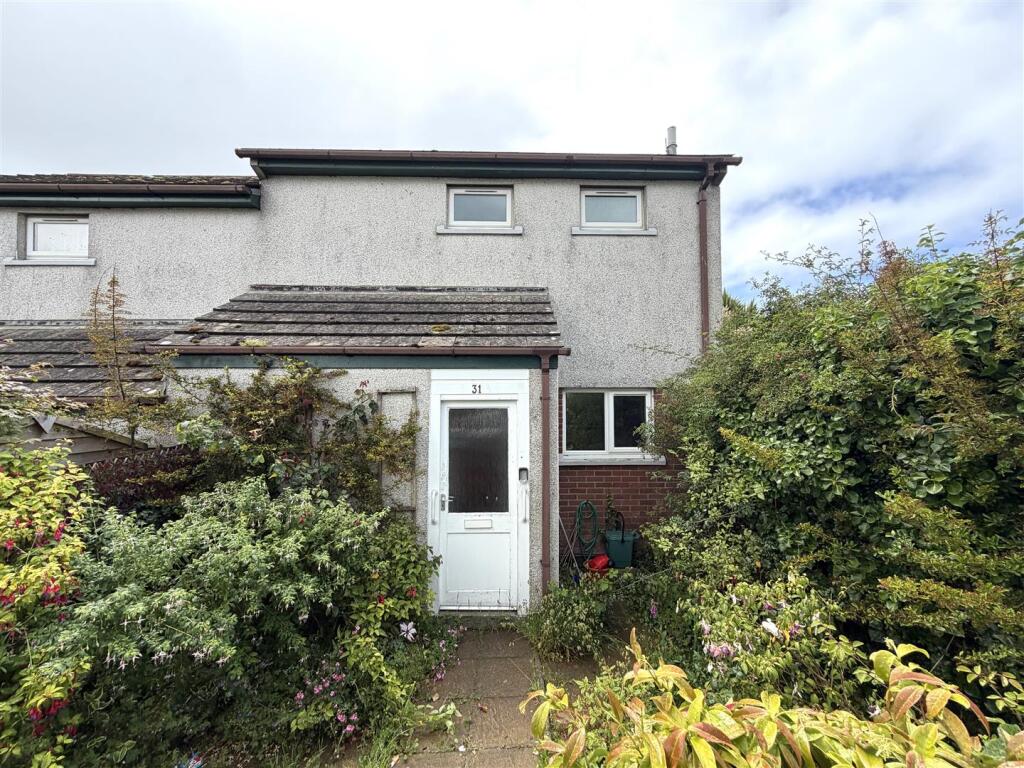 Main image of property: Reeds Way,