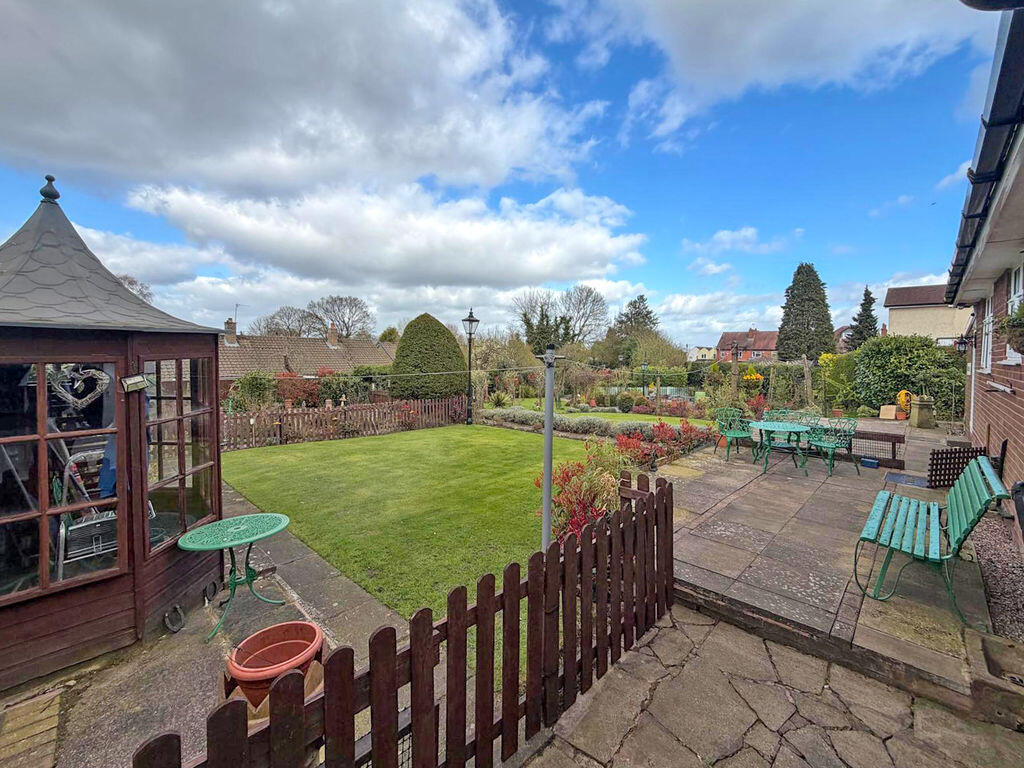 Wharwell Lane, Great Wyrley, WS6 6ET photo 2