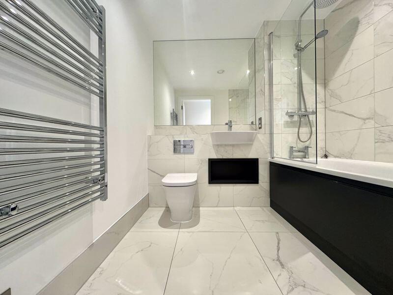 Apartment in London - View 5