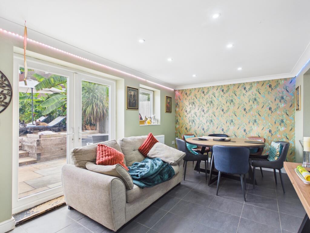 House in Horsham, Southwater - View 4