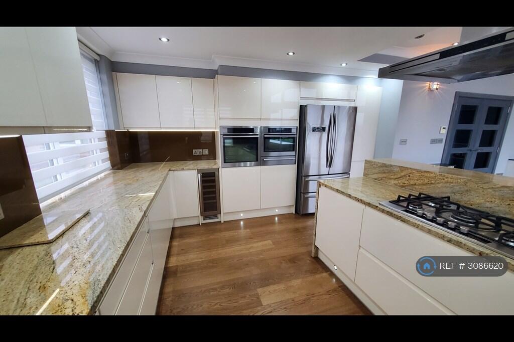 Apartment in London, St. John's Wood - View 5