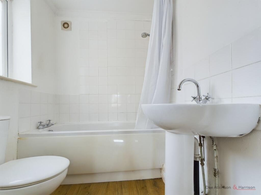 House in Driffield, Little Driffield - View 5