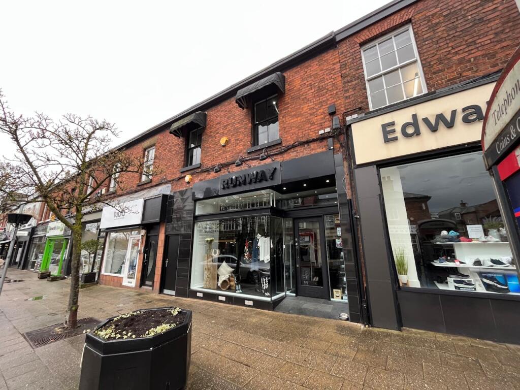 Main image of property: 41 London Road, Alderley Edge, SK9 7DY