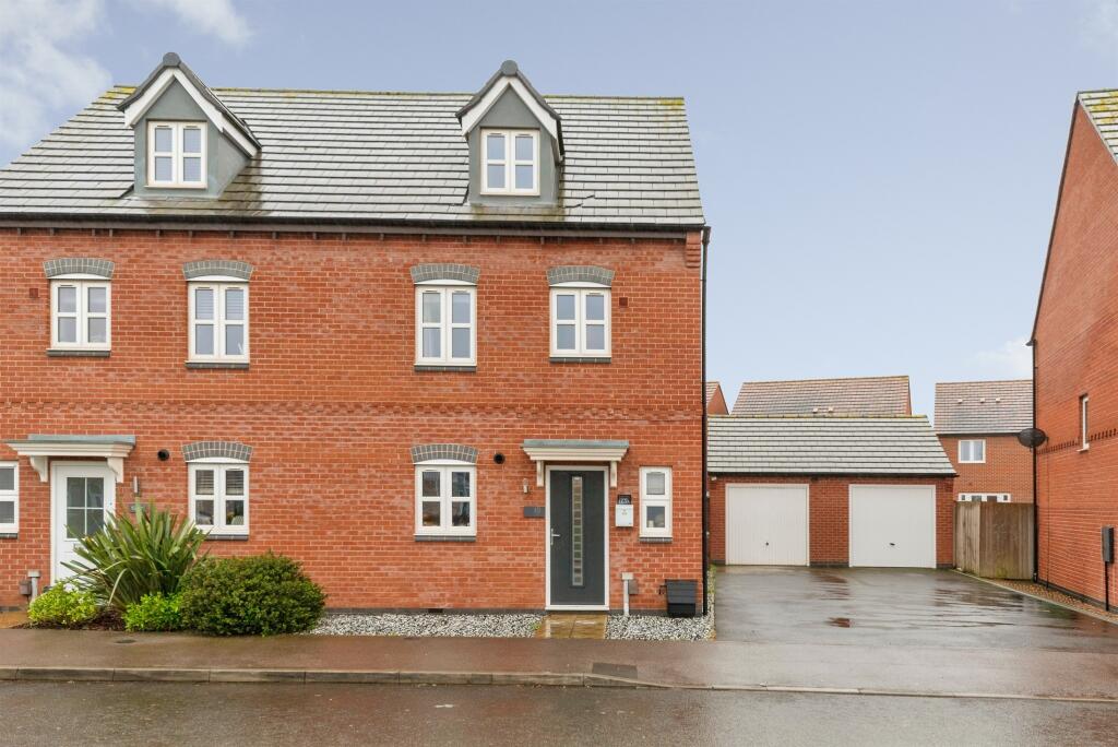 Main image of property: Flaxley Lane, Middlebeck, Newark