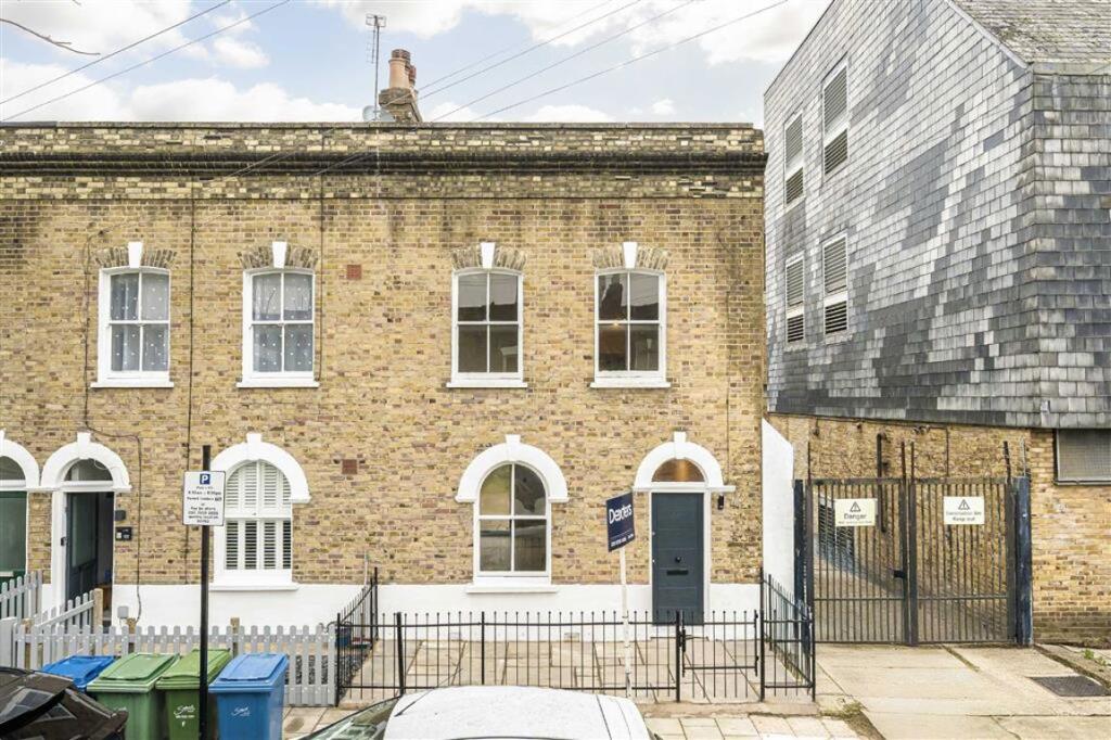 Main image of property: Lynton Road, Bermondsey