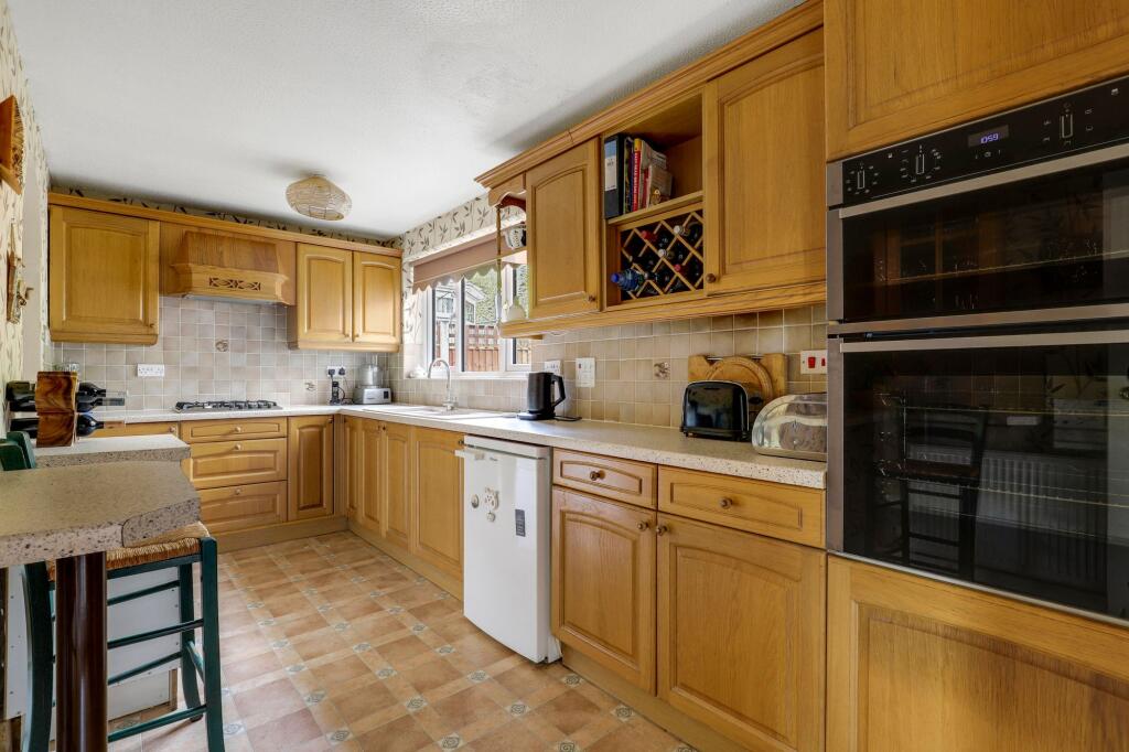 Hampton Close, Toton, NG9 - View 4