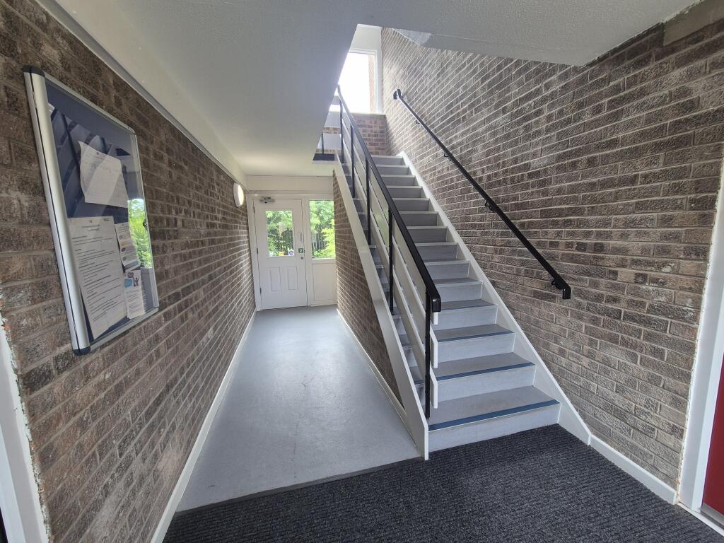 Apartment in Sefton, Liverpool City Region - View 3