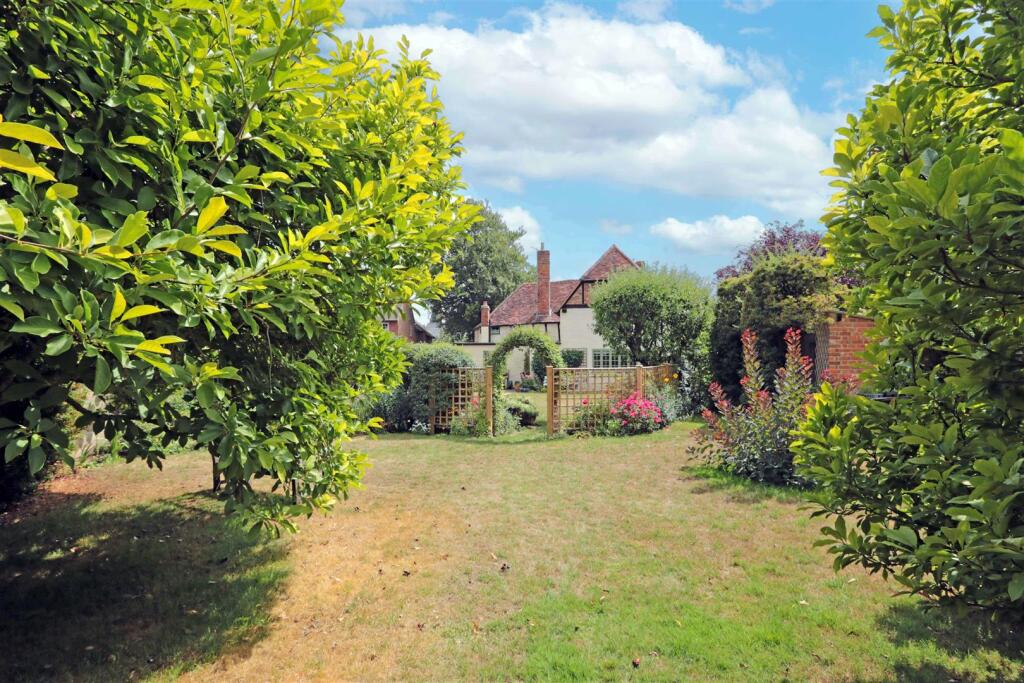 Towersey, Oxfordshire photo 4