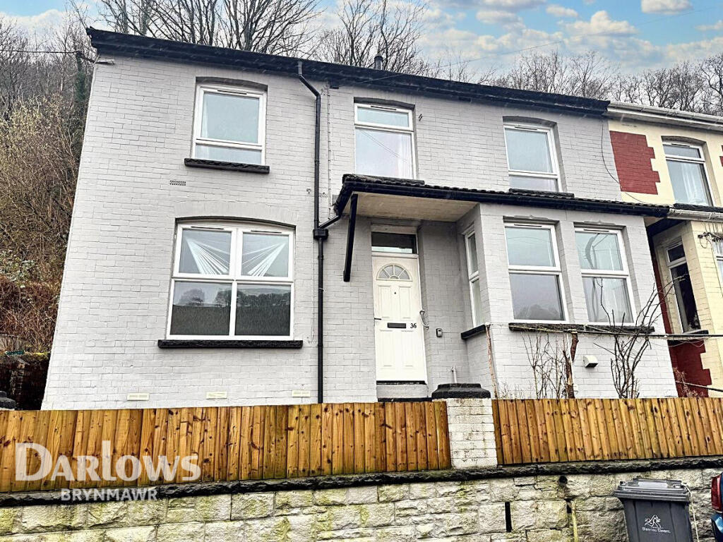 3-bed terraced on Victoria Road, Abertillery, £130,000
