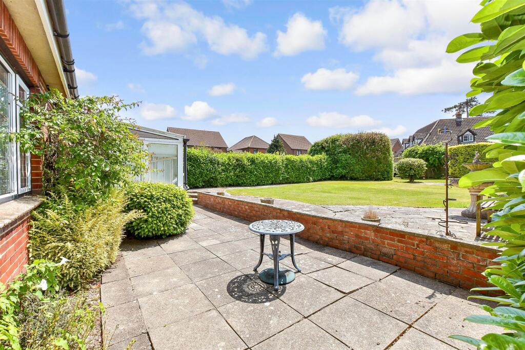 Ratcliffe Avenue, Ryde, Isle of Wight - View 2