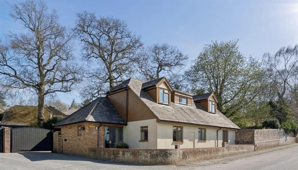 Main image of property: High Street, Whaddon, Buckinghamshire