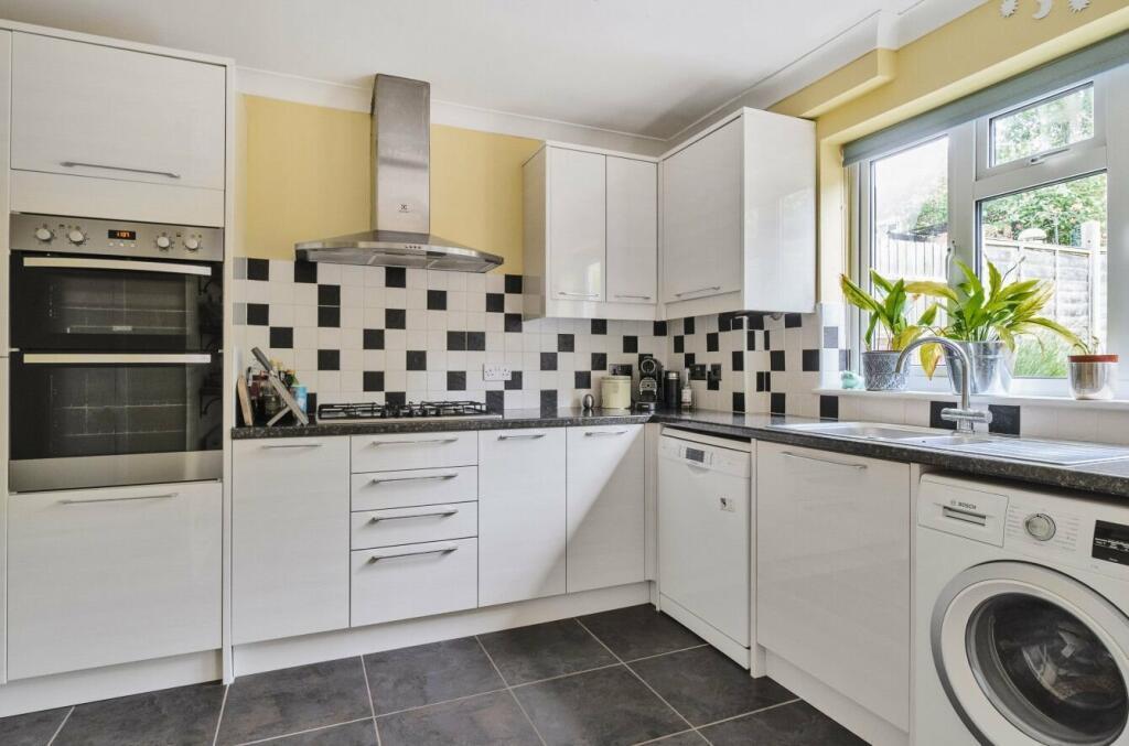 House in Salisbury - View 5